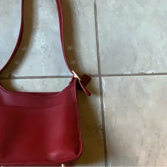 Vintage Coach Red Classic Legacy - Picture 5 of 8